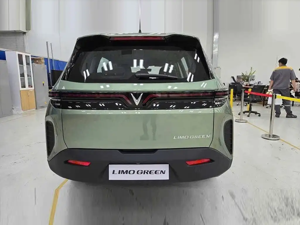 VinFast Limo Green tại VinFast Hà Tĩnh
