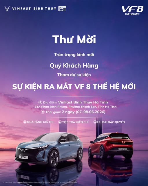 Bùng Nổ Cảm Xúc: Sự Kiện Ra Mắt VinFast VF 8 Thế Hệ Mới Tại VinFast Bình Thủy Hà TĩnhThị trường ô tô điện tại Việt Nam đang bước vào giai đoạn bùng nổ mạnh mẽ hơn bao giờ hết, và Hà Tĩnh cũng không nằm ngoài dòng chảy ngoạn mục đó. Nhằm mang đến cho khách hàng địa phương cơ hội trực tiếp chiêm ngưỡng và trải nghiệm siêu phẩm SUV điện cỡ D, VinFast Bình Thủy Hà Tĩnh chính thức tổ chức Sự Kiện Ra Mắt VF 8 Thế Hệ Mới.
Sự kiện hứa hẹn không chỉ là nơi hội tụ của những tín đồ yêu công nghệ và xe hơi, mà còn mang đến hàng loạt đặc quyền chưa từng có dành riêng cho khách hàng tham dự trong hai ngày 07 - 08/06/2026 tới đây.
1. Thông Tin Chi Tiết Về Sự Kiện "Trình Làng" VF 8 Thế Hệ Mới
Với thư mời trang trọng gửi đến toàn thể Quý khách hàng, VinFast Bình Thủy tự hào là đơn vị tiên phong đưa mẫu xe VF 8 bản nâng cấp mới nhất về với dải đất miền Trung. Sự kiện được đầu tư kỹ lưỡng từ khâu tổ chức đến trải nghiệm khách hàng, đảm bảo mang lại một cuối tuần mãn nhãn và đầy thú vị.
Tên sự kiện: Sự kiện ra mắt VF 8 Thế Hệ Mới
Đơn vị tổ chức: Đại lý VinFast Bình Thủy (Hà Tĩnh)
Thời gian diễn ra: Kéo dài trong 2 ngày cuối tuần, từ 07/06/2026 đến 08/06/2026.
Địa điểm: Showroom VinFast Bình Thủy Hà Tĩnh – Số 24A Phan Đình Phùng, Phường Thành Sen, Tỉnh Hà Tĩnh.
Vị trí showroom nằm ngay trên trục đường sầm uất và đắc địa bậc nhất của Phường Thành Sen, vô cùng thuận tiện cho Quý khách hàng từ các khu vực lân cận di chuyển đến tham quan và trải nghiệm.
2. Có Gì Hấp Dẫn Chờ Đón Bạn Tại Sự Kiện Lần Này?
Không chỉ đơn thuần là một buổi lễ vén màn sản phẩm mới, sự kiện ra mắt VF 8 tại VinFast Bình Thủy còn là một ngày hội tri ân với những "đặc quyền" có 1-0-2. Dựa trên thông điệp từ thư mời, Quý khách hàng khi đến tham dự sẽ được tận hưởng 3 đặc quyền chính:
Quà Tặng Giá Trị
Mọi khách hàng tham dự sự kiện và check-in tại showroom đều sẽ nhận được những phần quà lưu niệm cao cấp, mang đậm dấu ấn thương hiệu VinFast. Đặc biệt, đối với những khách hàng chốt cọc xe ngay tại sự kiện, VinFast Bình Thủy sẽ dành tặng những gói quà tặng công nghệ và phụ kiện chính hãng với giá trị cực khủng.
Tiệc Trà Miễn Phí (Teabreak Cao Cấp)
Trong không gian showroom hiện đại, sang trọng, Quý khách sẽ được thưởng thức tiệc trà, cà phê và bánh ngọt miễn phí. Đây là không gian lý tưởng để bạn có thể vừa thư giãn, vừa trao đổi, thảo luận cùng các chuyên gia tư vấn về tính năng xe, cũng như chia sẻ đam mê với những người yêu xe điện tại Hà Tĩnh.
Ưu Đãi Đặc Quyền
Chỉ duy nhất trong 2 ngày diễn ra sự kiện (07 - 08/06/2026), khách hàng ký hợp đồng mua xe VinFast VF 8 thế hệ mới sẽ được áp dụng chính sách Ưu đãi đặc quyền. Dù là gói hỗ trợ tài chính, chiết khấu trực tiếp vào giá bán, hay các voucher sạc pin miễn phí, đây chắc chắn là thời điểm "vàng" để sở hữu xe với mức giá lăn bánh tốt nhất năm.
3. Khám Phá VinFast VF 8 Thế Hệ Mới: Mẫu D-SUV Nâng Tầm Đẳng Cấp
Sự xuất hiện của VinFast VF 8 Thế Hệ Mới trên poster sự kiện (với hai màu sắc xanh dương lịch lãm và đỏ cuốn hút) đã nhanh chóng thu hút ánh nhìn. Là mẫu SUV điện cỡ D toàn cầu, VF 8 thế hệ mới mang theo những cải tiến vượt bậc so với phiên bản tiền nhiệm.
Thiết Kế Ngoại Thất Đậm Chất Ý
VinFast VF 8 là sản phẩm của sự kết hợp hoàn hảo giữa VinFast và studio thiết kế lừng danh Pininfarina (Ý). Xe sở hữu những đường nét bo tròn mềm mại nhưng không kém phần cơ bắp, mang lại hiệu quả khí động học cao.
Dải đèn LED nhận diện chữ "V" đặc trưng trải dài ở cả đầu và đuôi xe.
Kích thước bề thế, không gian gầm xe được tinh chỉnh giúp xe dễ dàng vượt qua các điều kiện địa hình đa dạng tại Việt Nam.
Bộ mâm hợp kim thể thao, thiết kế phay xước phối màu đen - bạc hiện đại, tạo cảm giác chuyển động ngay cả khi xe đang đứng yên.
Nội Thất Rộng Rãi – Công Nghệ Ngập Tràn
Bước vào bên trong VF 8, bạn sẽ choáng ngợp bởi khoang cabin tối giản nhưng đậm chất tương lai:
Màn hình trung tâm 15.6 inch: Không cần quá nhiều nút bấm vật lý, mọi thao tác điều khiển đều được tích hợp trên màn hình giải trí kích thước lớn.
Trợ lý ảo thông minh: Tính năng nhận diện giọng nói tiếng Việt chuẩn xác giúp người dùng dễ dàng điều khiển điều hòa, mở nhạc, tra cứu thông tin hay tìm trạm sạc gần nhất chỉ bằng câu lệnh "Hey VinFast".
Ghế ngồi cao cấp: Chất liệu da thân thiện với môi trường, thiết kế ôm sát cơ thể, đi kèm hệ thống sưởi, làm mát, mang đến sự thoải mái tối đa cho những chuyến hành trình dài.
Khả Năng Vận Hành Mạnh Mẽ và Hệ Sinh Thái Trạm Sạc
VinFast VF 8 thế hệ mới được trang bị cụm pin dung lượng lớn cùng hệ dẫn động 4 bánh toàn thời gian (AWD). Xe mang lại khả năng tăng tốc ấn tượng (từ 0-100 km/h trong thời gian ngắn) mà không hề có tiếng ồn động cơ hay độ trễ chân ga.
Đặc biệt, nỗi lo về pin giờ đây đã được giải quyết triệt để nhờ hệ sinh thái trạm sạc phủ sóng toàn quốc. Riêng tại khu vực Hà Tĩnh, VinFast đã triển khai hệ thống cổng sạc tại khắp các trung tâm thương mại, quốc lộ và trạm dừng nghỉ, giúp chủ xe VF 8 luôn an tâm trên mọi nẻo đường.
Công Nghệ An Toàn Vượt Trội (ADAS)
An toàn luôn là yếu tố được VinFast đặt lên hàng đầu. VF 8 được trang bị hệ thống hỗ trợ lái nâng cao (ADAS) với hàng loạt tính năng hiện đại như:
Hỗ trợ di chuyển khi ùn tắc.
Hỗ trợ lái trên cao tốc.
Cảnh báo chệch làn và hỗ trợ giữ làn đường.
Cảnh báo va chạm phía trước/sau và điểm mù.
Hệ thống camera 360 độ sắc nét.
4. Tại Sao Nên Lựa Chọn Mua Xe Tại VinFast Bình Thủy Hà Tĩnh?
Là một trong những đại lý ủy quyền chính thức và có quy mô lớn nhất khu vực, VinFast Bình Thủy tọa lạc tại 24A Phan Đình Phùng, Phường Thành Sen không chỉ mang đến sản phẩm chất lượng mà còn là nơi cung cấp dịch vụ hậu mãi xuất sắc.
Cơ sở vật chất chuẩn 3S: Showroom trưng bày rộng rãi, xưởng dịch vụ hiện đại với trang thiết bị sửa chữa xe điện chuyên dụng.
Đội ngũ nhân viên chuyên nghiệp: Được đào tạo bài bản từ VinFast, nhiệt tình hỗ trợ khách hàng từ khâu tư vấn xe, giải pháp tài chính (vay trả góp lên đến 80%) cho đến các thủ tục lăn bánh, bấm biển số nhanh gọn.
Bảo hành dài hạn: Khách hàng mua VF 8 sẽ được hưởng chính sách bảo hành chính hãng lên tới 10 năm hoặc 200.000 km (tùy điều kiện nào đến trước), khẳng định chất lượng vượt trội của xe ô tô điện Việt Nam.
5. Xu Hướng Chuyển Đổi Xanh: Cơ Hội Sở Hữu Xe Điện Trong Năm 2026
Việc sử dụng xe điện không chỉ là xu thế thời thượng mà còn là một cam kết bảo vệ môi trường. Không phát thải khí CO2, không tiếng ồn, xe ô tô điện đang góp phần kiến tạo nên một Hà Tĩnh xanh - sạch - đẹp. Hơn thế nữa, chi phí vận hành (bao gồm chi phí sạc pin và bảo dưỡng) của VinFast VF 8 được đánh giá là tiết kiệm hơn đáng kể so với xe xăng cùng phân khúc.
Khi chính sách hỗ trợ lệ phí trước bạ cho xe ô tô điện từ nhà nước vẫn đang phát huy hiệu quả, việc "chốt" một chiếc VF 8 ngay trong năm 2026 tại sự kiện của VinFast Bình Thủy là một quyết định đầu tư thông minh và mang lại giá trị thiết thực.
Lời Kết
Sự kiện ra mắt VinFast VF 8 Thế Hệ Mới tại VinFast Bình Thủy Hà Tĩnh trong 2 ngày 07 - 08/06/2026 tới đây là cơ hội vàng để Quý khách hàng tận mắt chứng kiến tinh hoa công nghệ ô tô Việt Nam. Với hàng loạt quà tặng hấp dẫn, tiệc trà miễn phí và ưu đãi đặc quyền có giới hạn, đừng bỏ lỡ cơ hội trở thành một trong những người đầu tiên sở hữu siêu phẩm này tại Hà Tĩnh.
Kính mời Quý khách hàng sắp xếp thời gian đến chung vui và trải nghiệm cùng chúng tôi!
📌 Thông tin liên hệ & Đăng ký tham dự:
Đại lý: VinFast Bình Thủy Hà Tĩnh
Địa chỉ: 24A Phan Đình Phùng, Phường Thành Sen, Tỉnh Hà Tĩnh.
(Lưu ý: Quý khách vui lòng liên hệ hotline đại lý hoặc inbox trực tiếp Fanpage/Website để được sắp xếp lịch trải nghiệm chu đáo nhất).
